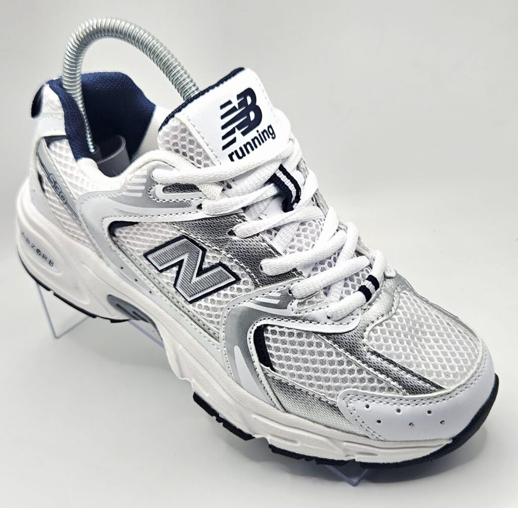 NB 530 Homem Azul Marinho